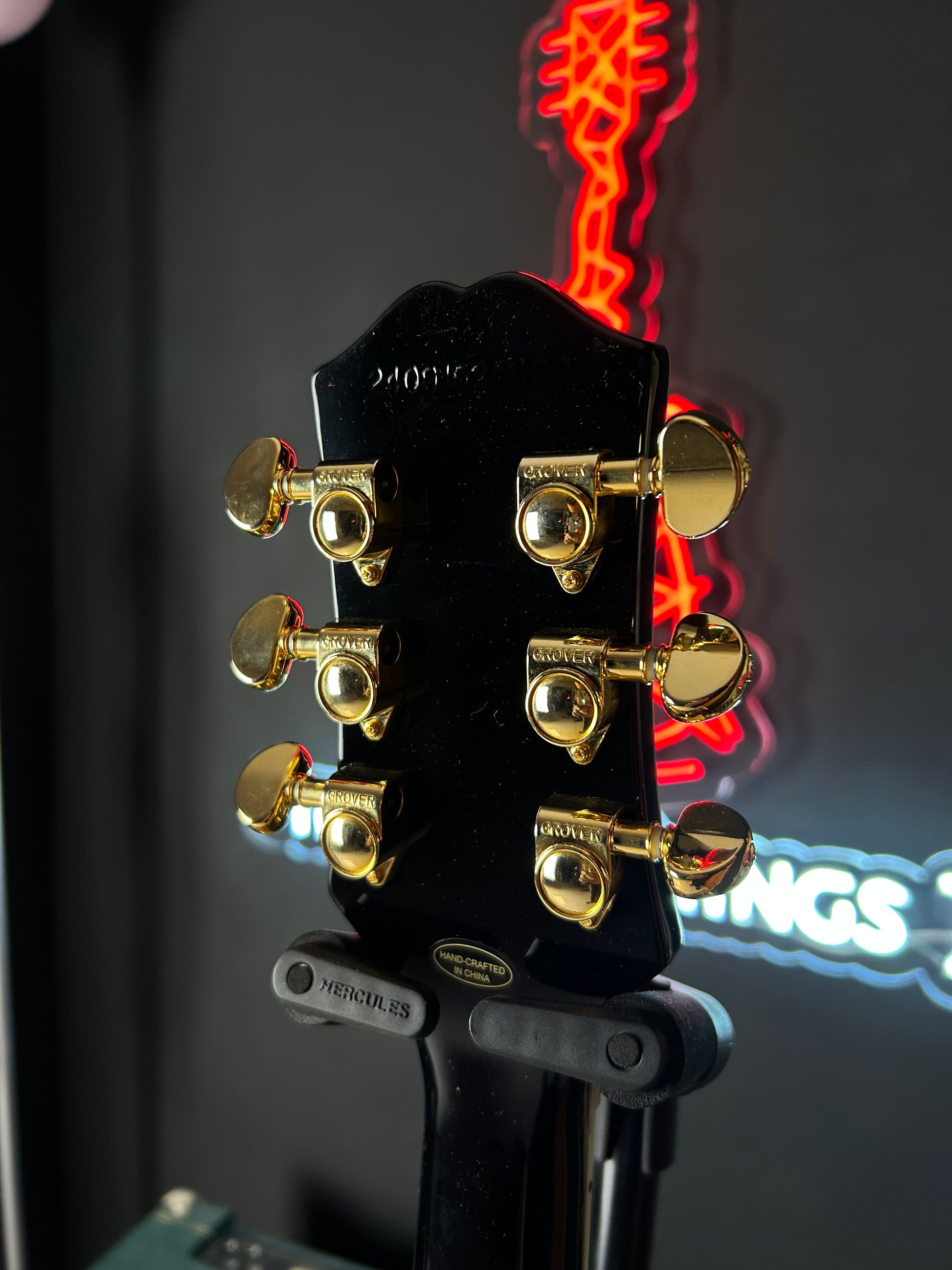 * Brand New * Epiphone Les Paul Custom Blackback Limited-Edition Electric Guitar * Brand New * Epiphone Les Paul Custom Blackback Limited-Edition Electric Guitar