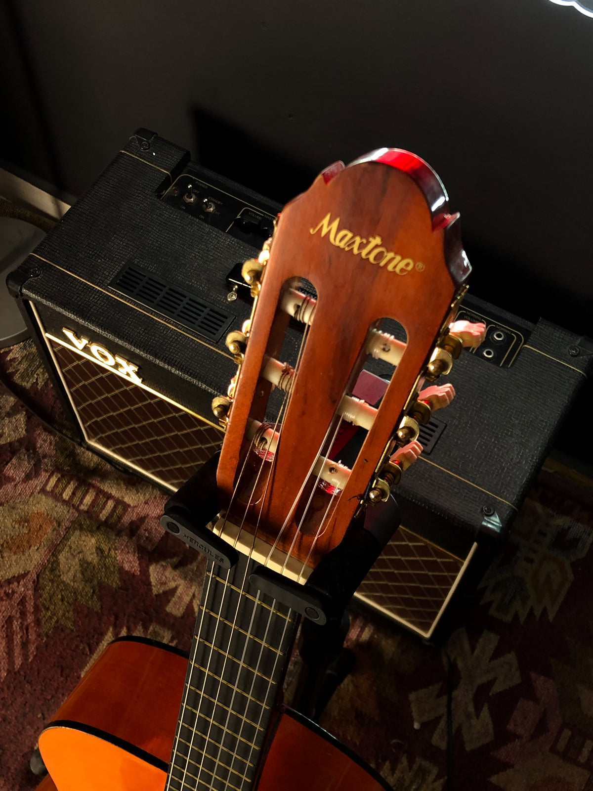 Maxtone CGC-390N Classical Guitar