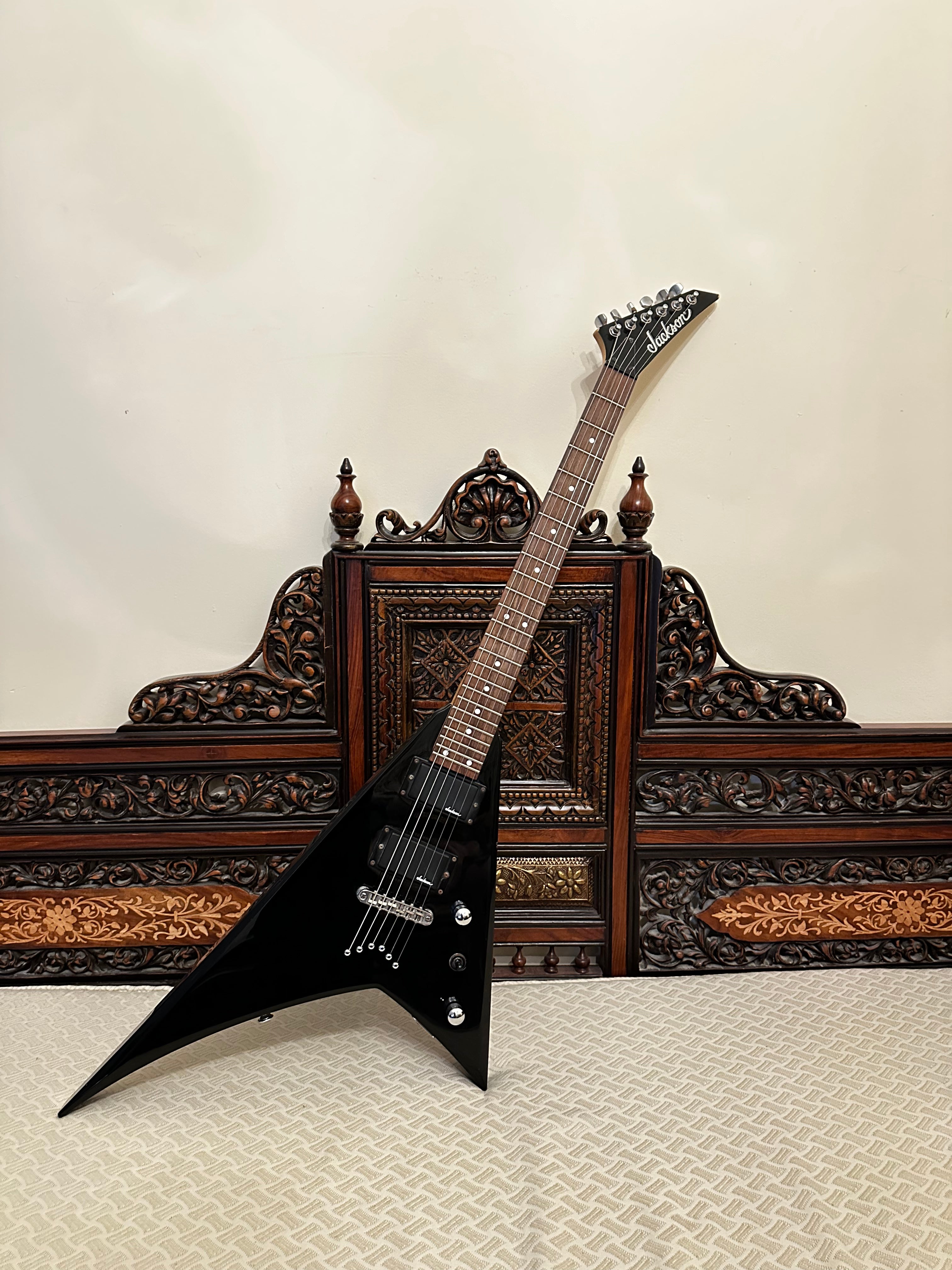 Jackson JS30rr Rhoads V Electric Guitar Strings & Things Jo