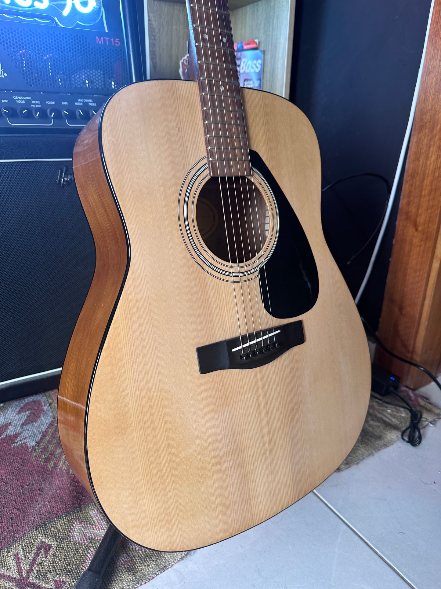 Yamaha F310 Dreadnaught Acoustic Guitar