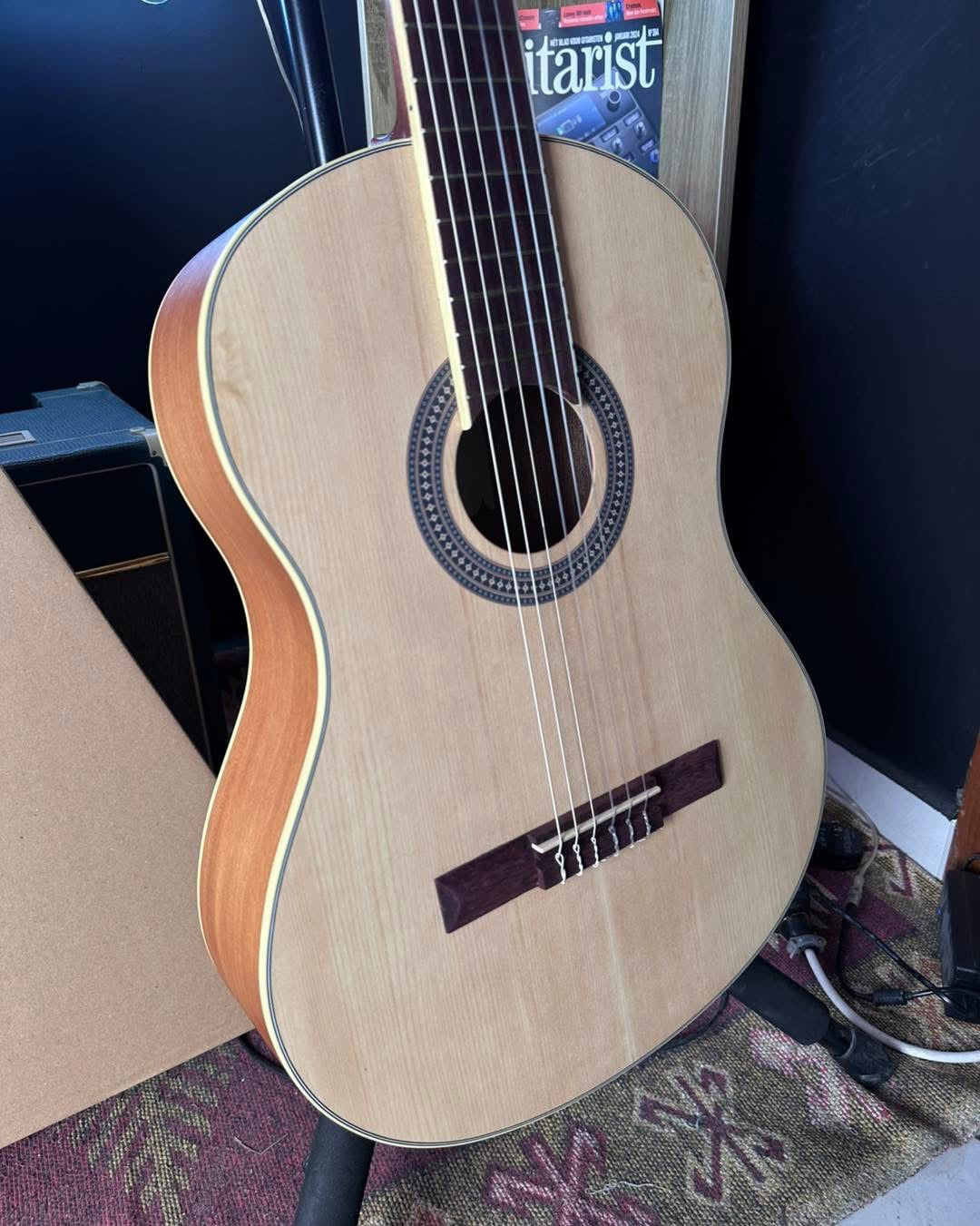 * Brand New * Admira Java Classical Guitar