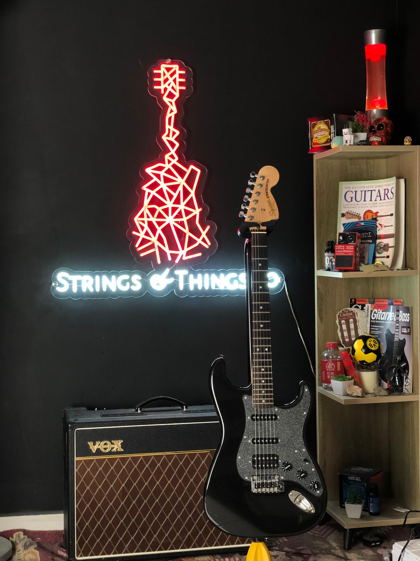 Squier FSR Affinity Series ™ Stratocaster® HSS Metallic Black