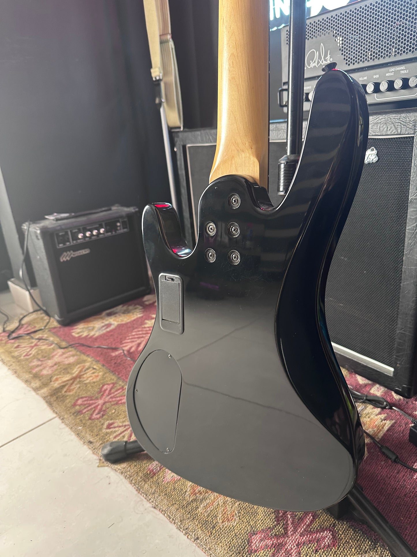 Washburn XB125 5-String Bass