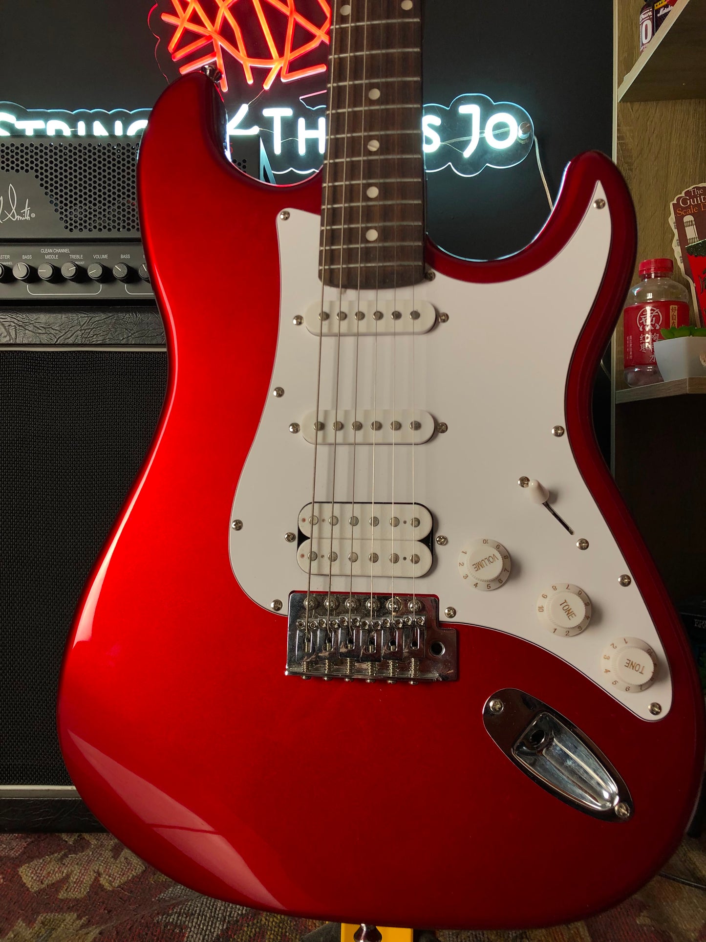 Moreno ST-100 HSS Candy Apple Red Electric Guitar + free bag and cable