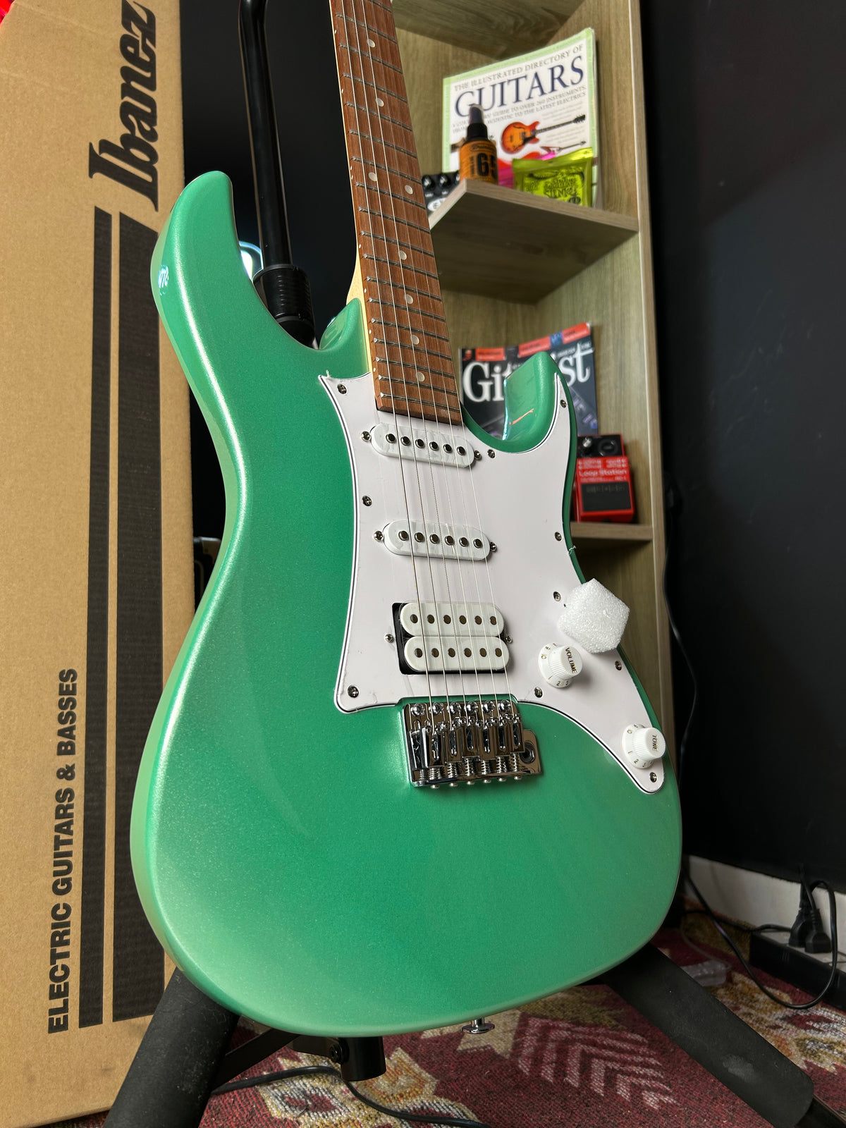* Brand New * Ibanez GRX40 MGN Metallic Light Green Electric Guitar * Brand New * Ibanez GRX40 MGN Metallic Light Green Electric Guitar