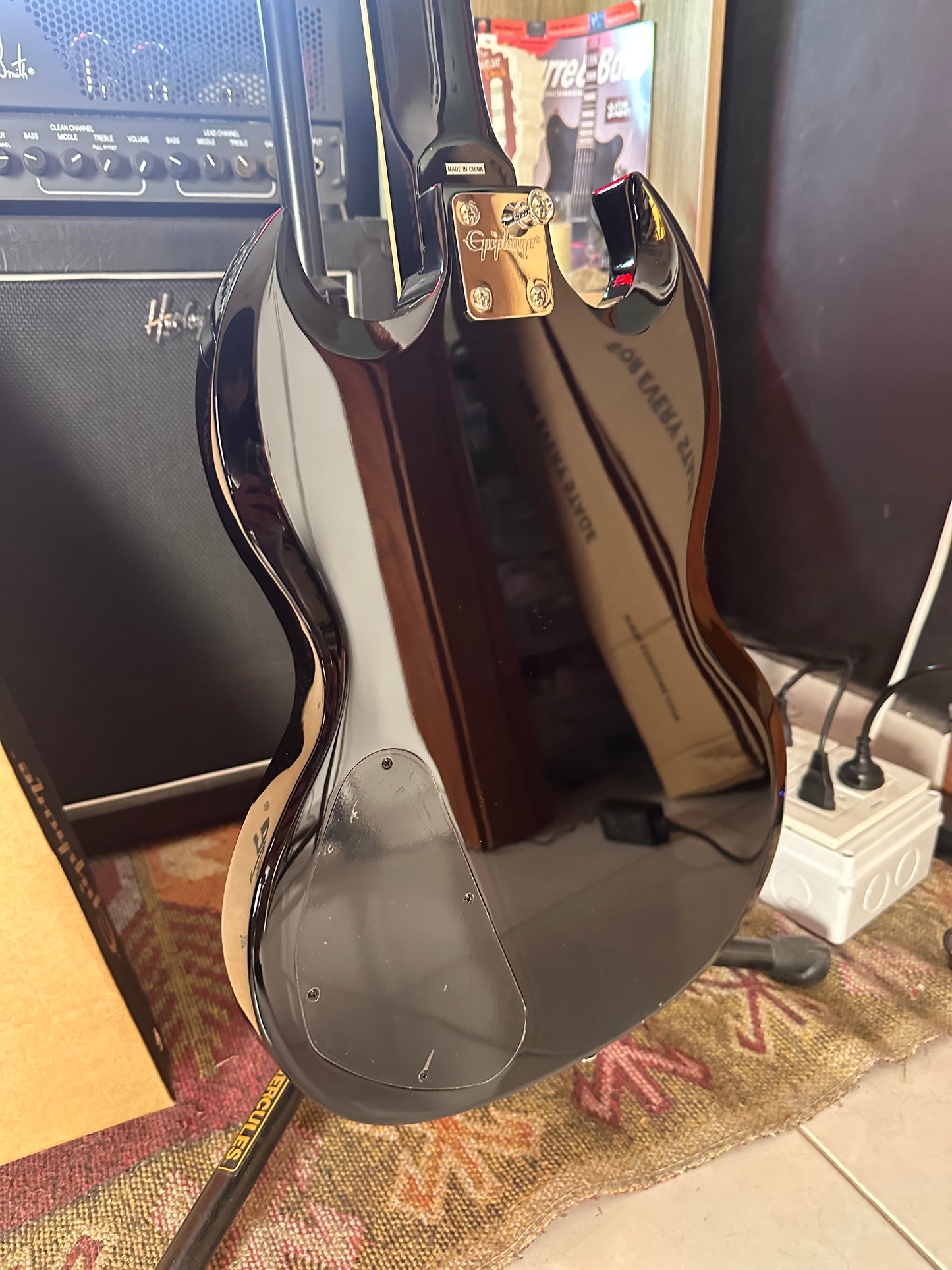 * Brand New * Epiphone SG Tribute Quilt Electric Guitar