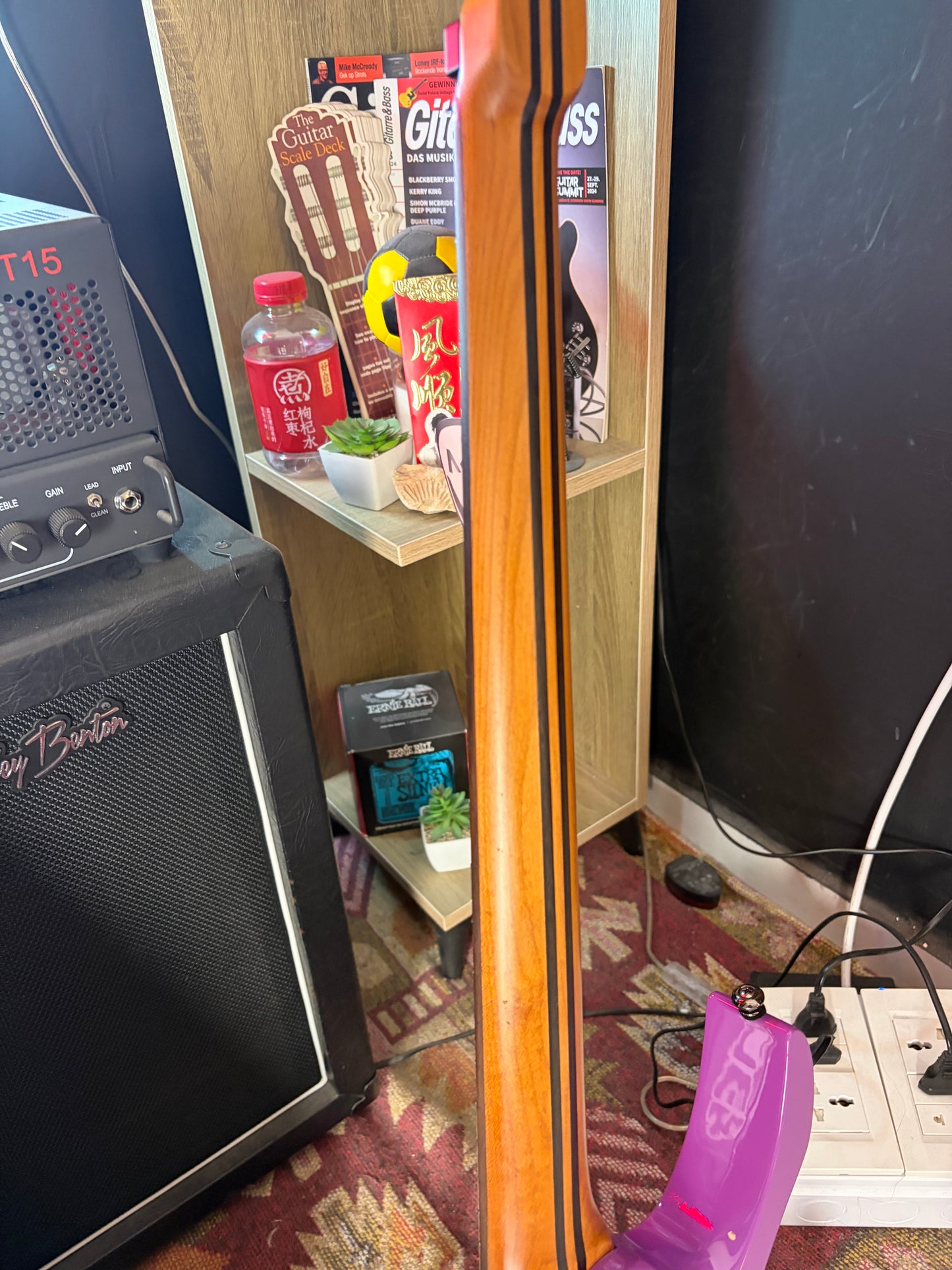 Mooer MHL100 Purple Gradient Headless Electric Guitar + Premium case