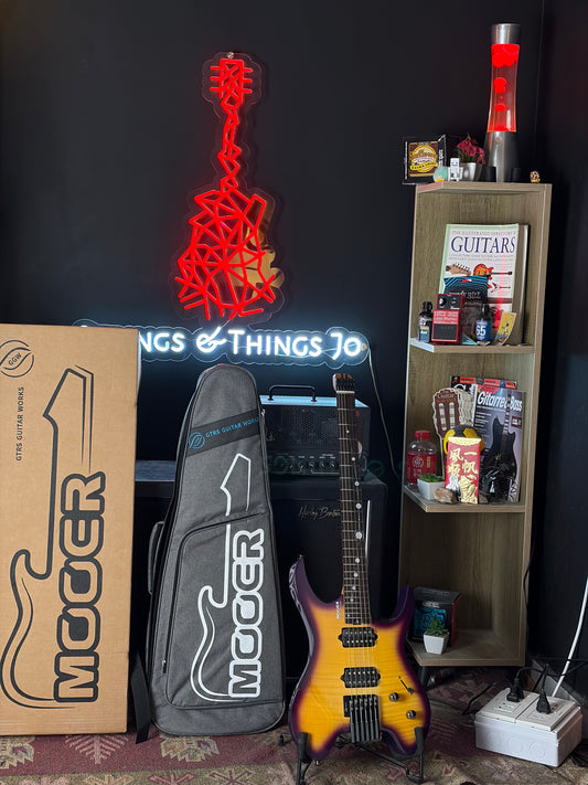 Mooer MHL100 Purple Burst Headless Electric Guitar + Premium case