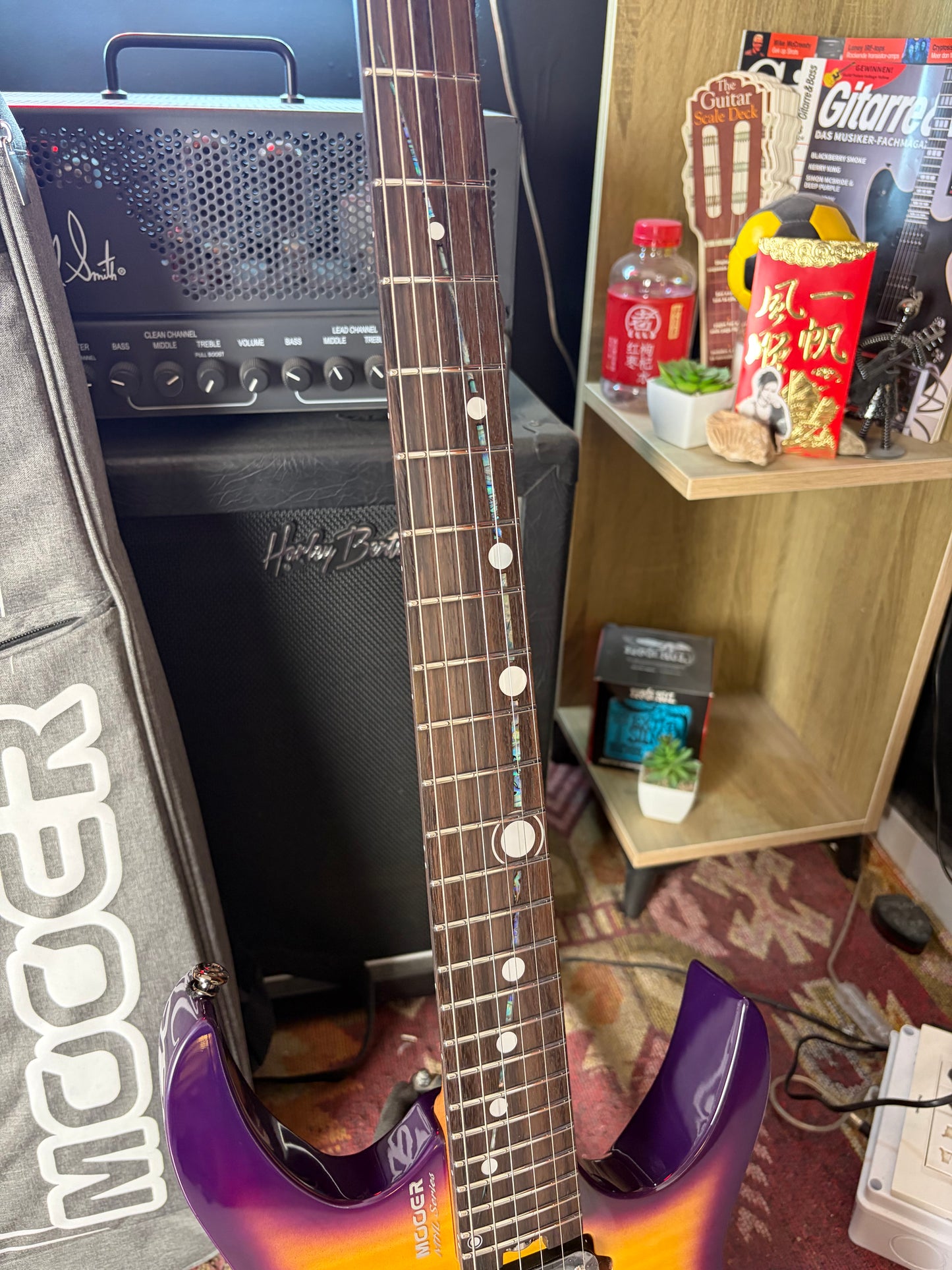 Mooer MHL100 Purple Burst Headless Electric Guitar + Premium case
