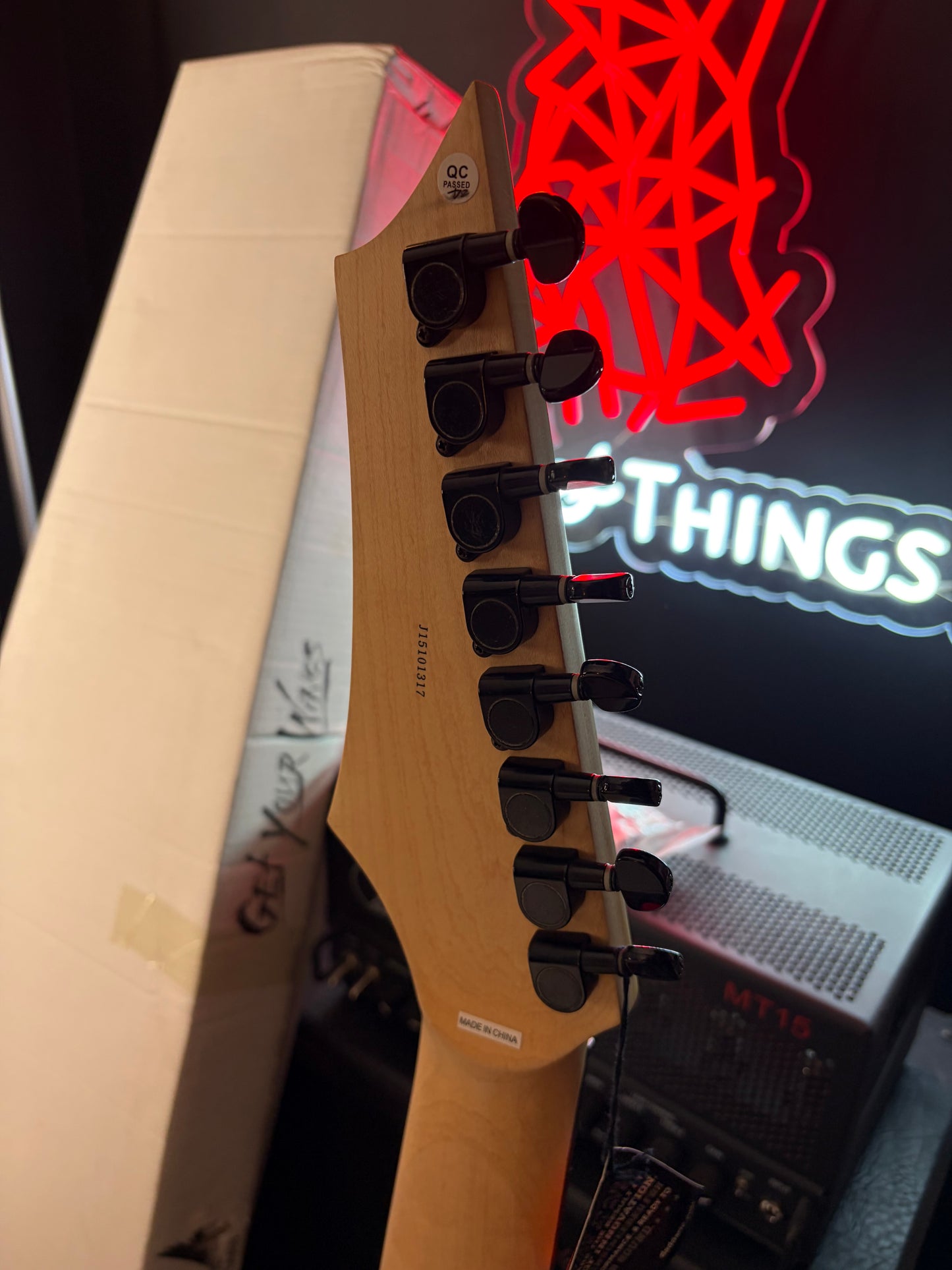 * Brand New * Dean Custom 850X 8-String Electric Guitar
