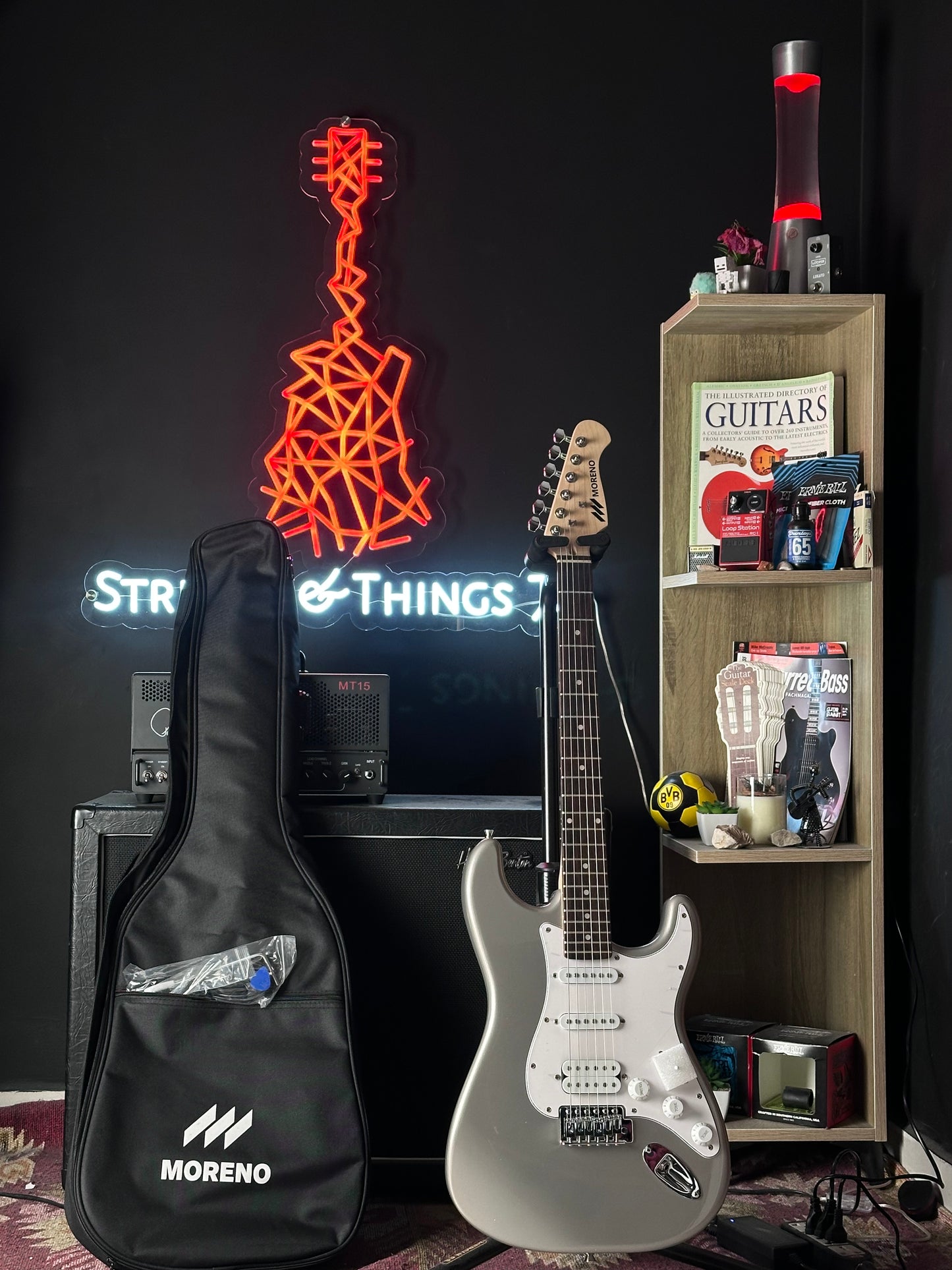 * Brand New * Moreno ST-100 HSS Metallic Silver Electric Guitar + free bag, picks and cable