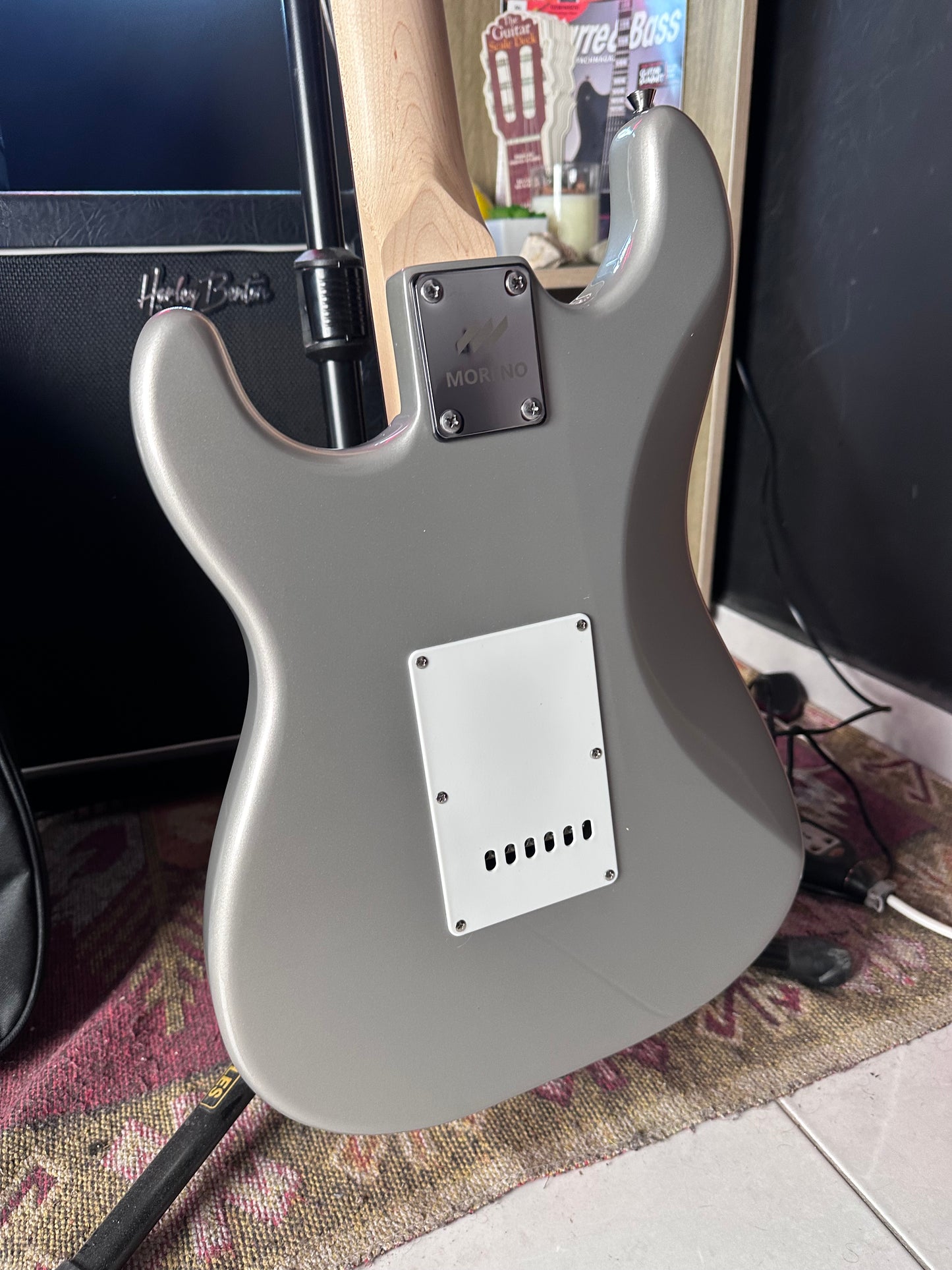 * Brand New * Moreno ST-100 HSS Metallic Silver Electric Guitar + free bag, picks and cable