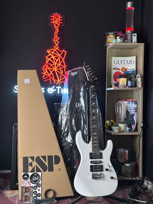 * Brand New * ESP LTD MT-130 HSH WH Electric Guitar Pack