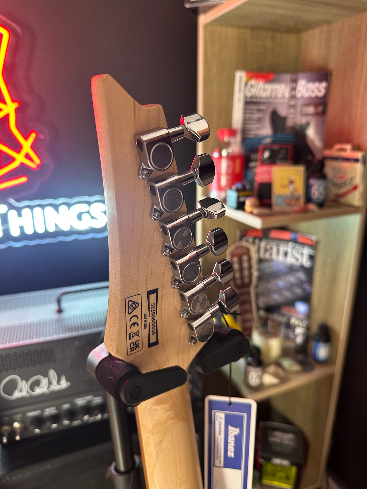 * Brand New * Ibanez GRG-140 Wh Electric Guitar * Brand New * Ibanez GRG-140 Wh Electric Guitar