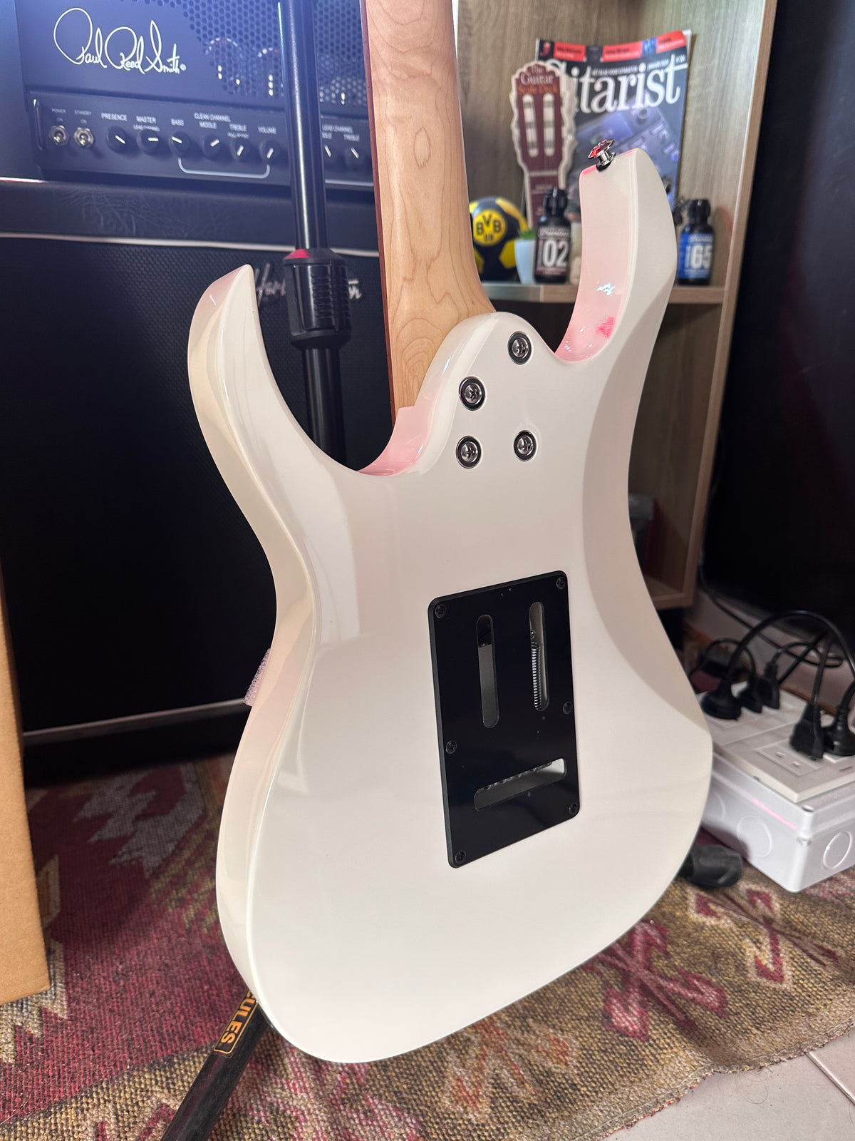 * Brand New * Ibanez GRG-140 Wh Electric Guitar * Brand New * Ibanez GRG-140 Wh Electric Guitar