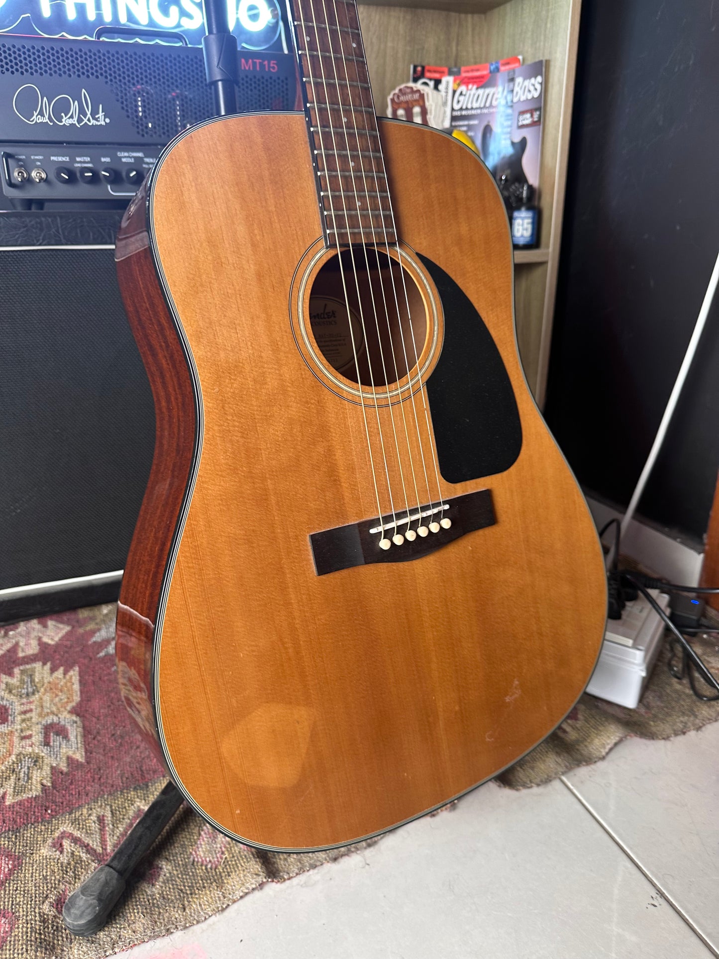 Fender CD60 V2 NAT acoustic guitar