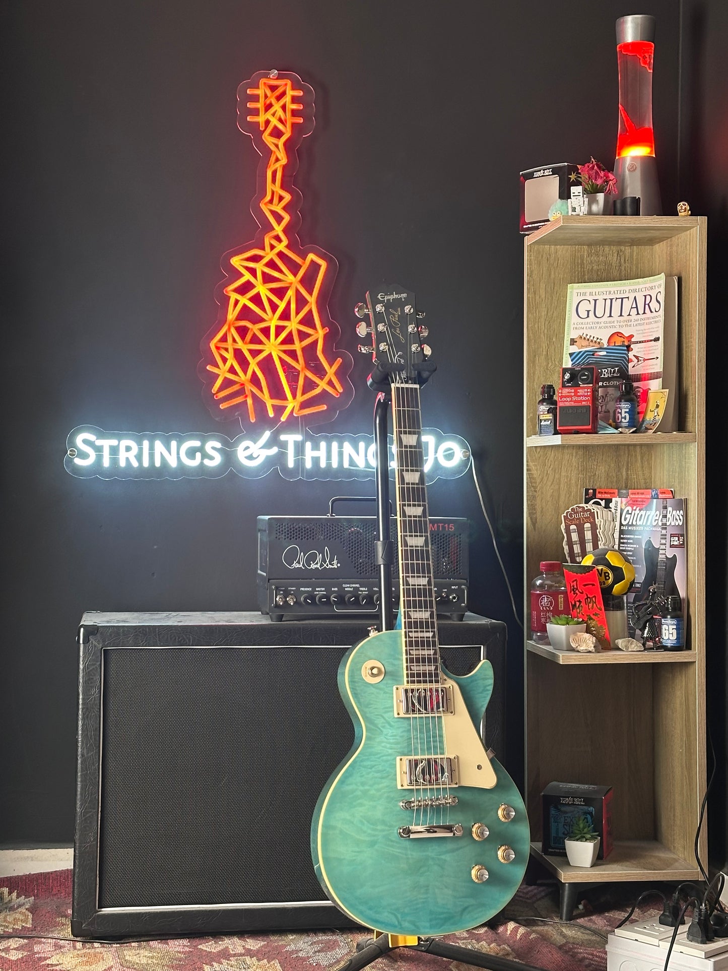 Epiphone Les Paul™ Standard Translucent Blue ‘60s Quilt Top Limited-Edition Electric Guitar