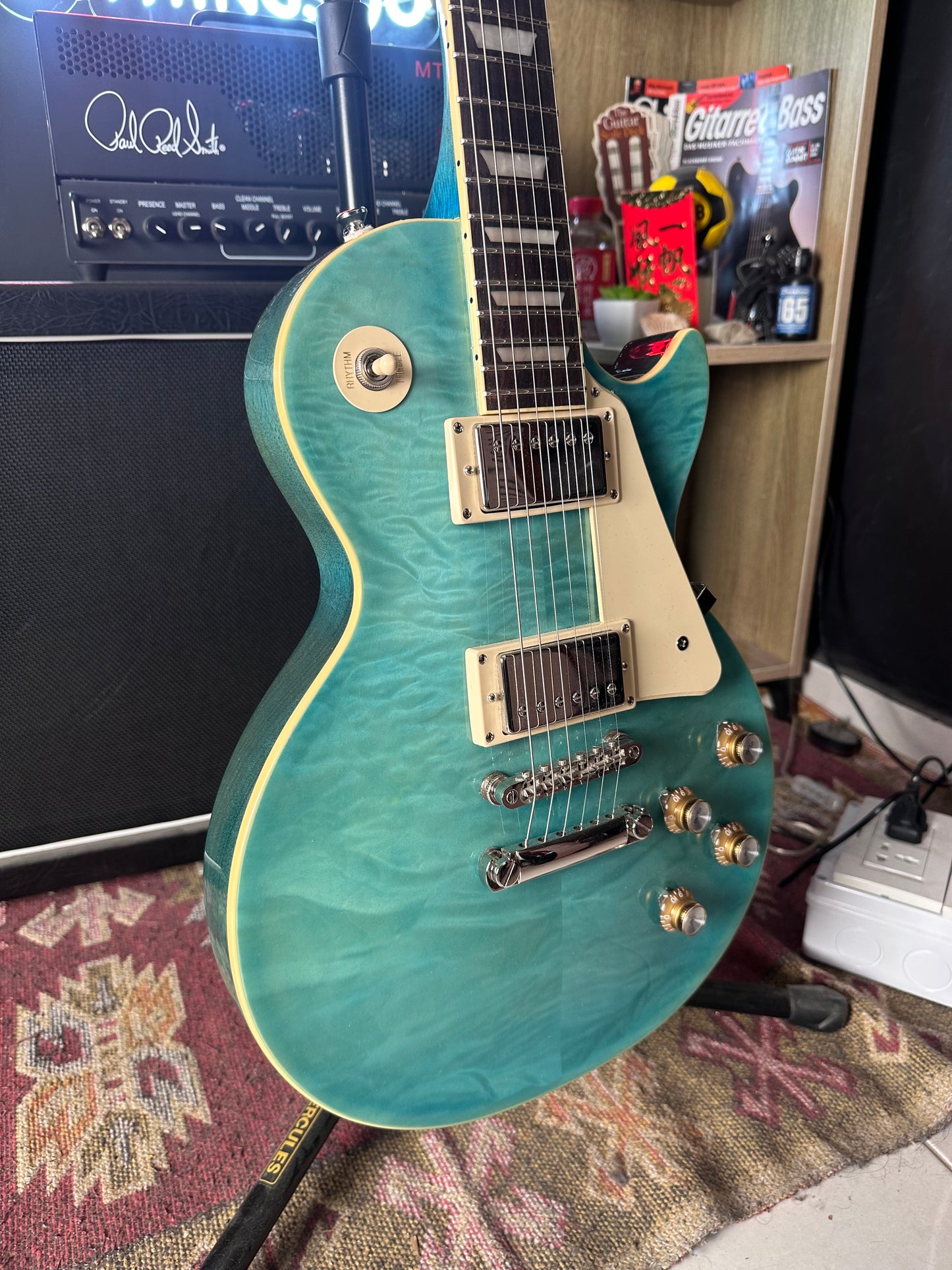 Epiphone Les Paul™ Standard Translucent Blue ‘60s Quilt Top Limited-Edition Electric Guitar