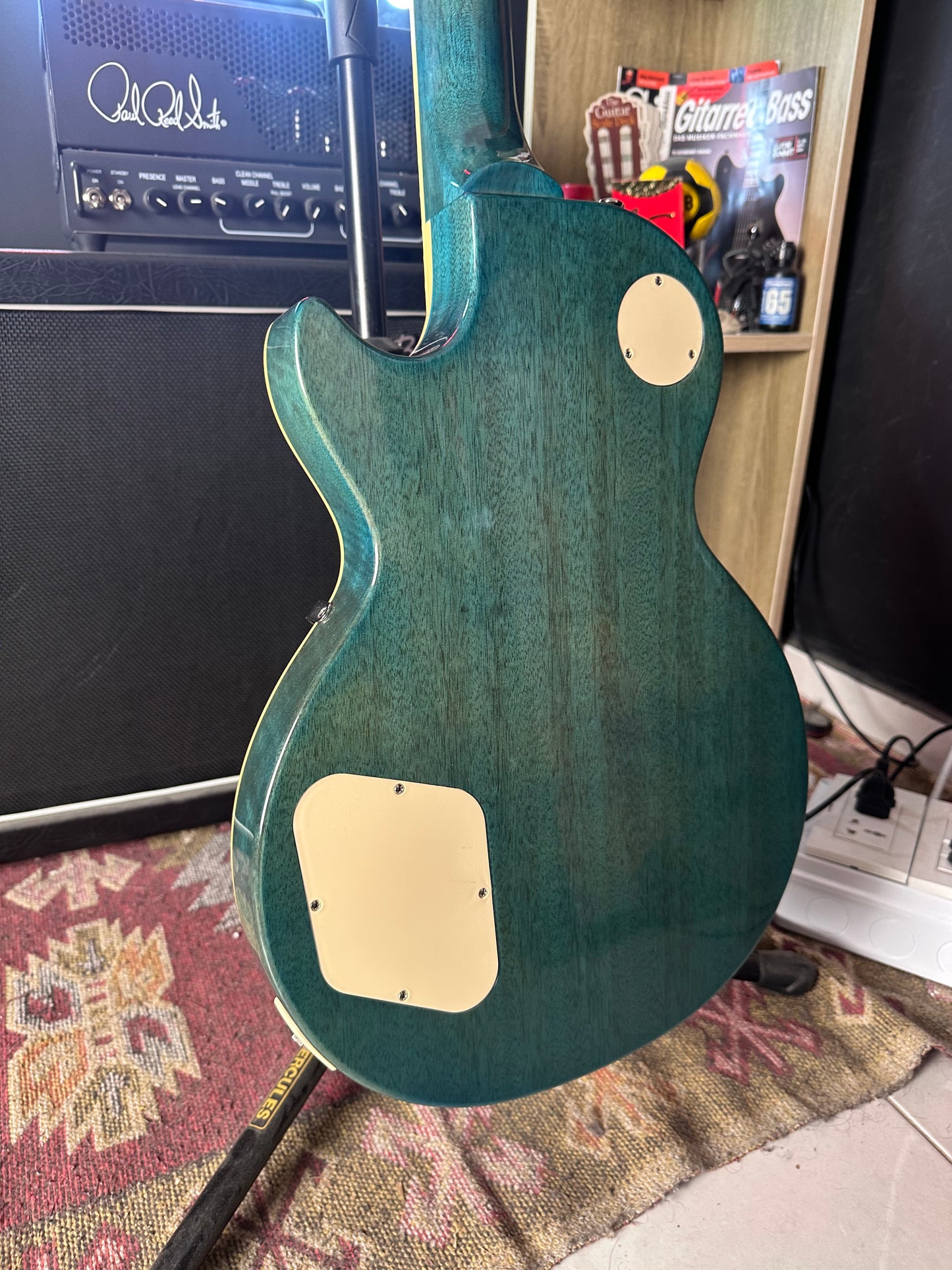 Epiphone Les Paul™ Standard Translucent Blue ‘60s Quilt Top Limited-Edition Electric Guitar