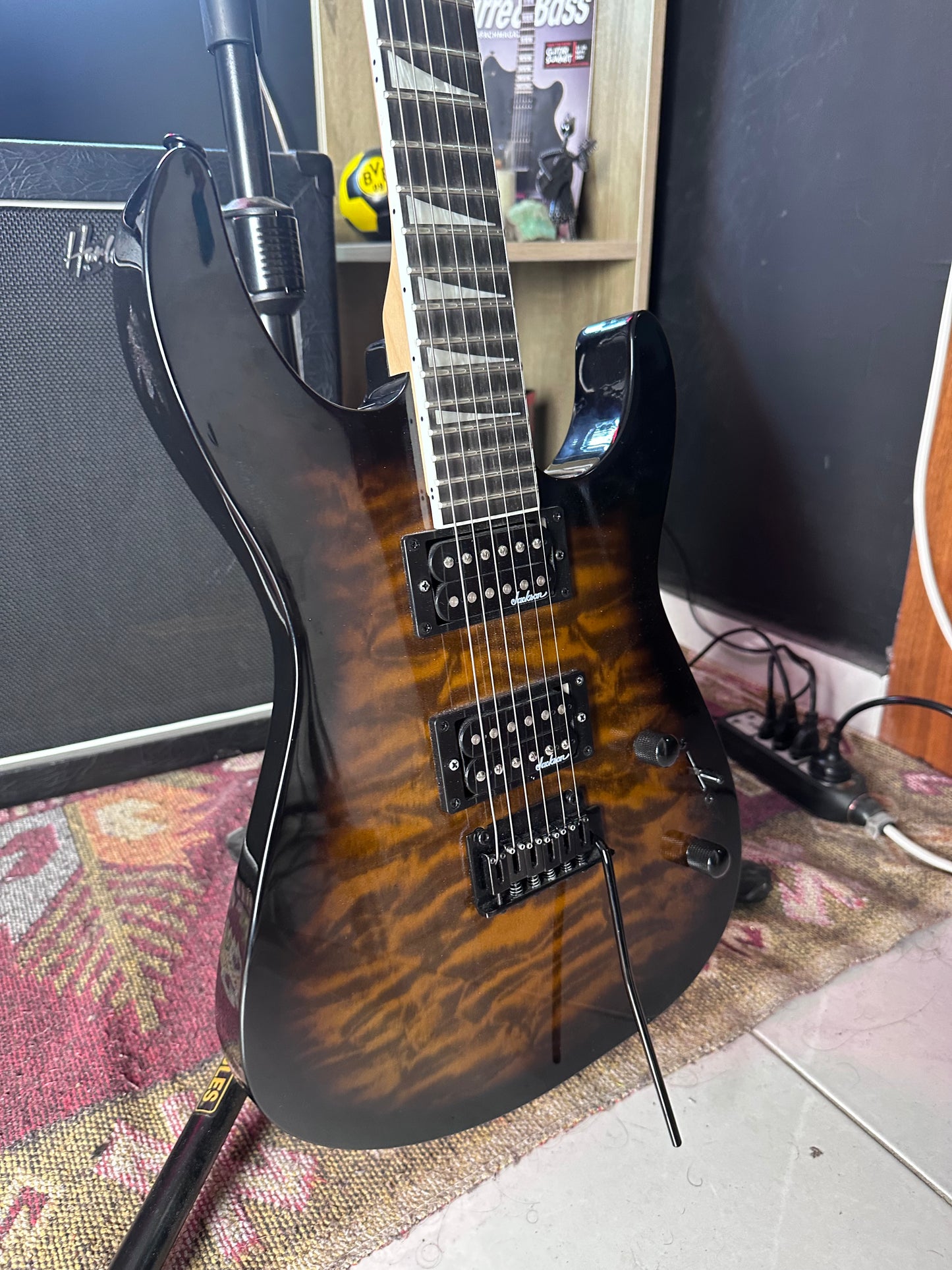 Jackson JS Series Dinky JS20 DKQ 2PT TR Tobacco Burst Electric Guitar