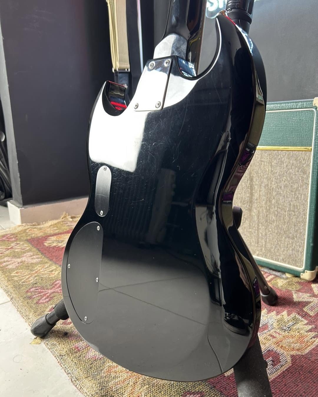 ESP LTD Viper 104 Bass Guitar ESP LTD Viper 104 Bass Guitar