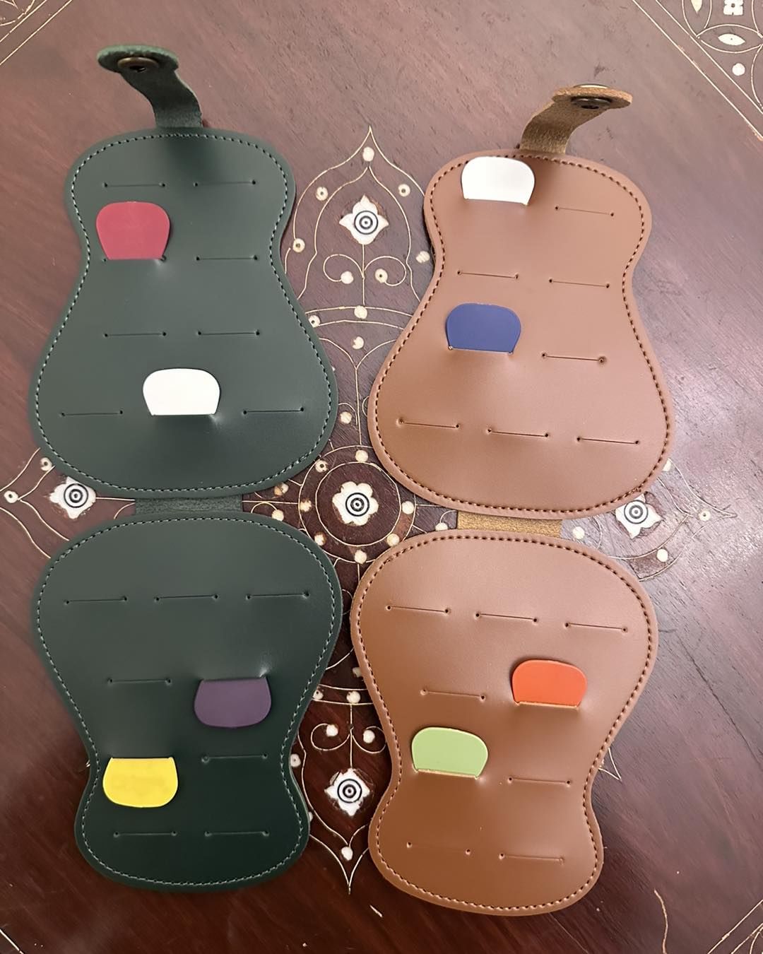 Leather pick case - 5 JDs