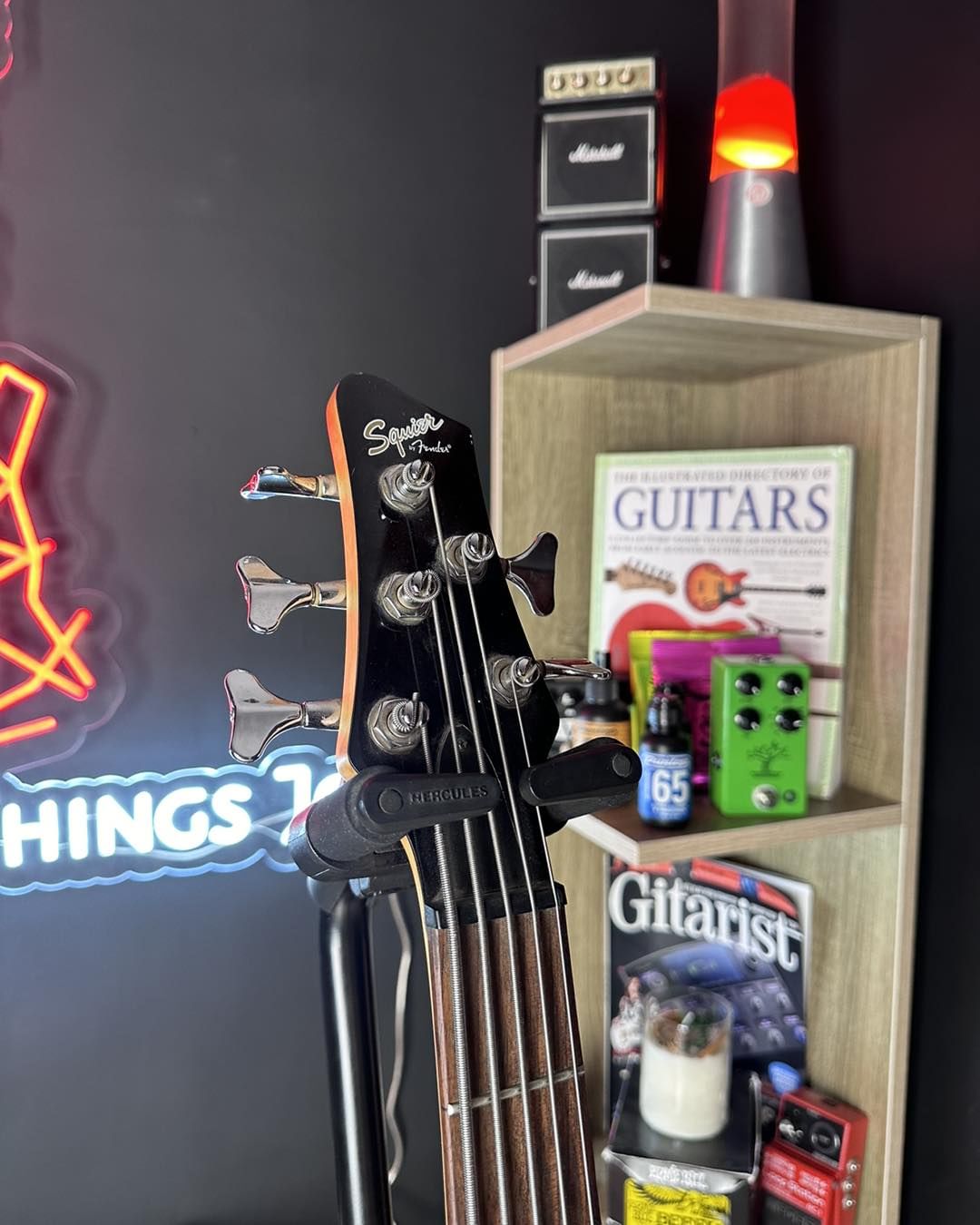 Squier MB-5 5 string Bass Guitar Squier MB-5 5 string Bass Guitar