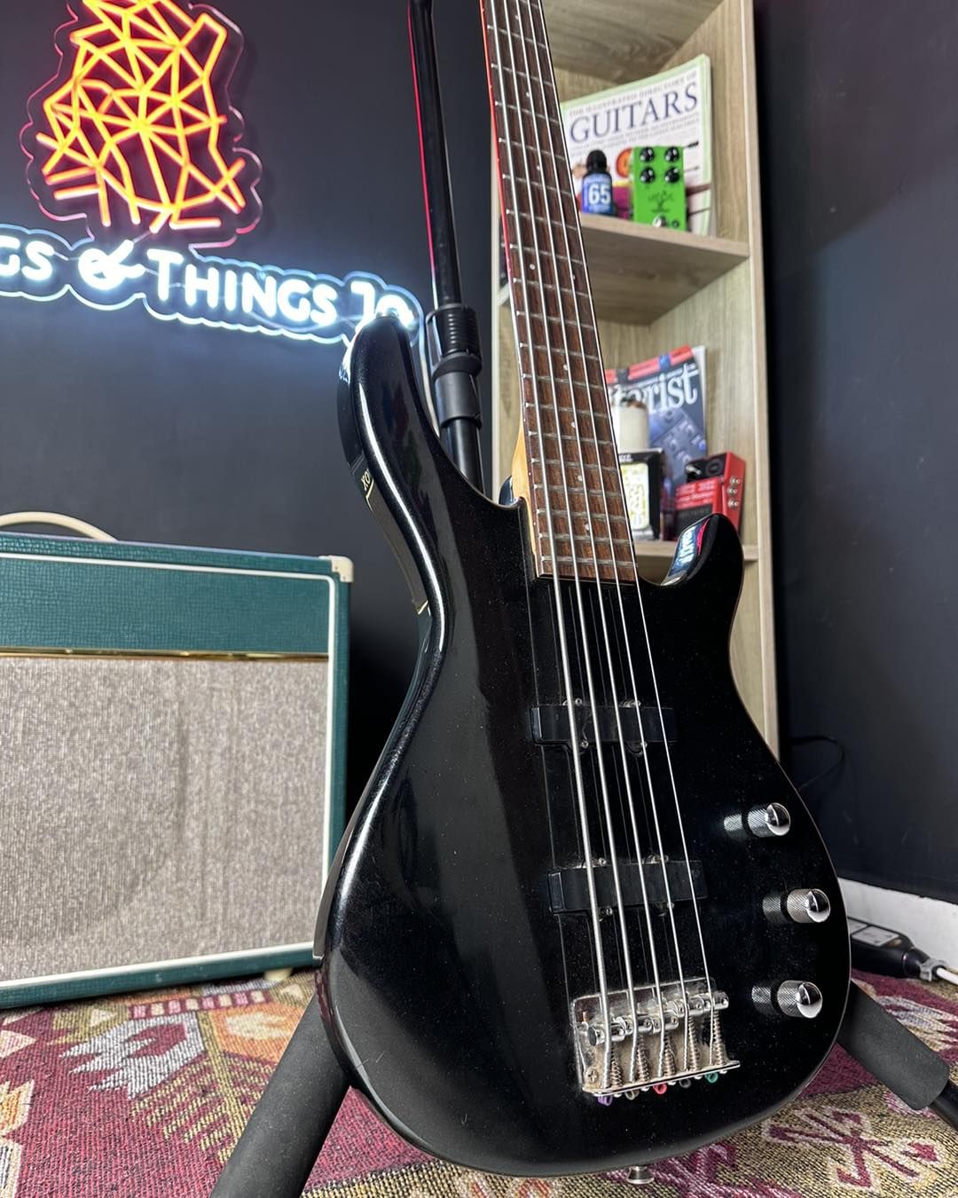 Squier MB-5 5 string Bass Guitar Squier MB-5 5 string Bass Guitar